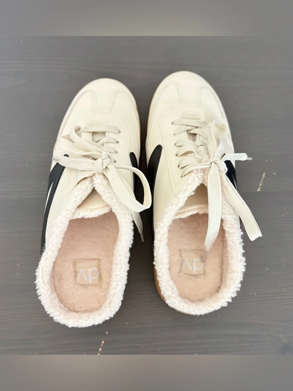 DV by Dolce Vita Quirky Faux Shearling Lined Mule Sneakers Slip On Lace Up 8